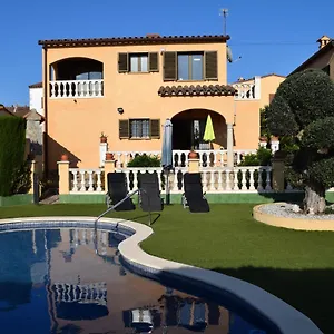 https://casa-bach.topcostabravahotels.com